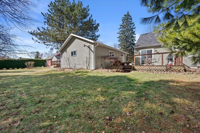 1038 4th AVENUE, Grafton, WI 53024