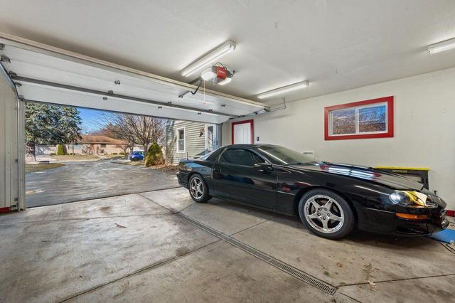 1038 4th AVENUE, Grafton, WI 53024