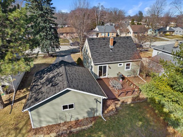 1038 4th AVENUE, Grafton, WI 53024