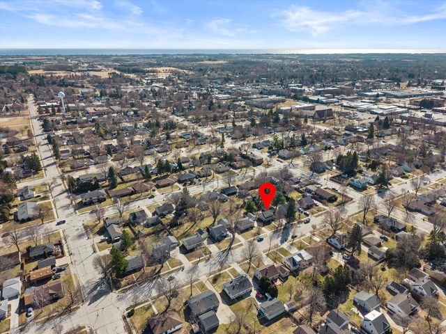 1038 4th AVENUE, Grafton, WI 53024