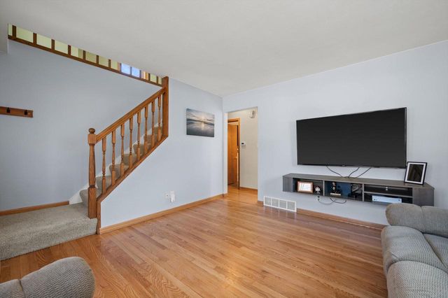 1038 4th AVENUE, Grafton, WI 53024