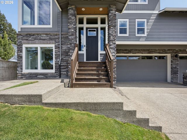 19384 DUBLIN Ave, Sandy, OR 97055