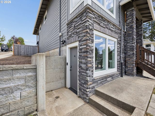 19384 DUBLIN Ave, Sandy, OR 97055