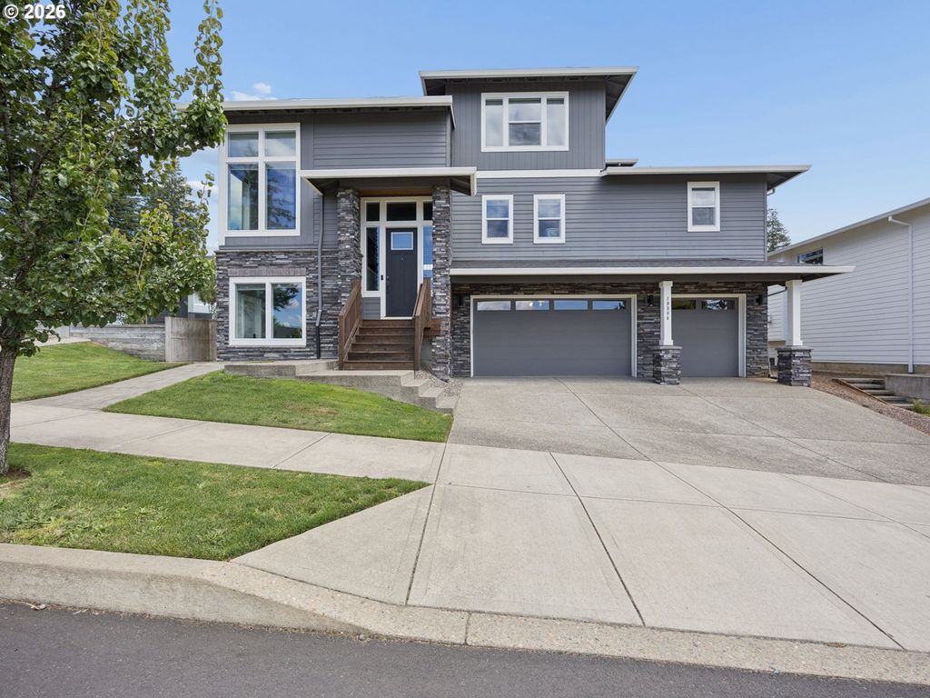 19384 DUBLIN Ave, Sandy, OR 97055