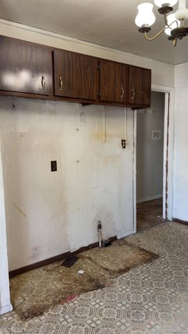 12156 Cavell Street, Livonia, MI 48150