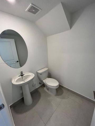 11910 SW 245 Terr 11910, Homestead, FL 33032