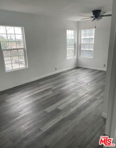 3201 W Florence Avenue, Los Angeles, CA 90043