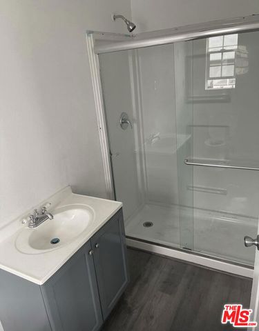 3201 W Florence Avenue, Los Angeles, CA 90043