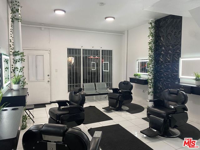 3201 W Florence Avenue, Los Angeles, CA 90043