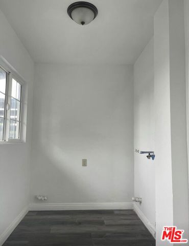 3201 W Florence Avenue, Los Angeles, CA 90043