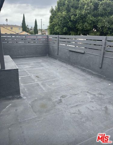 3201 W Florence Avenue, Los Angeles, CA 90043