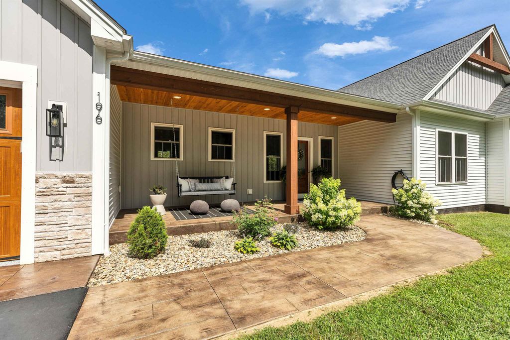 196 Lord Brook Road, Rindge, NH 03461