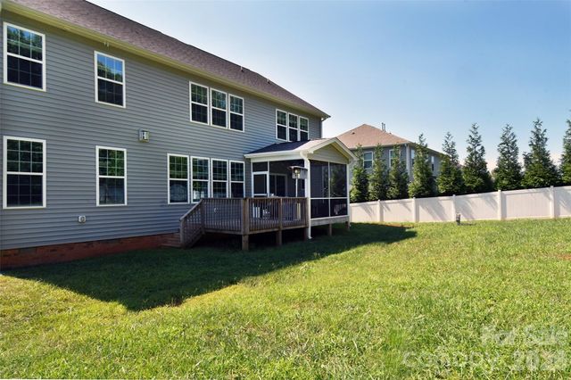 2179 Spring Wind Road, Pfafftown, NC 27040