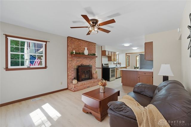 570 Aberfelda Drive, Springfield, OH 45504