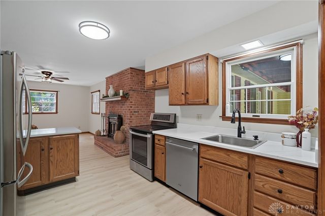 570 Aberfelda Drive, Springfield, OH 45504