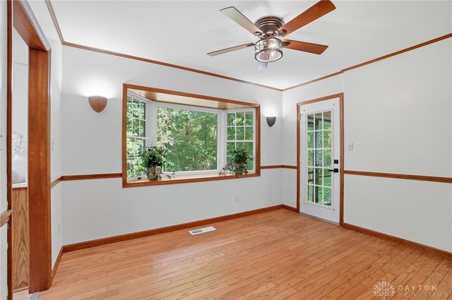 570 Aberfelda Drive, Springfield, OH 45504