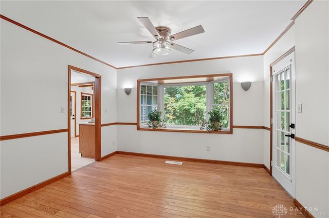 570 Aberfelda Drive, Springfield, OH 45504