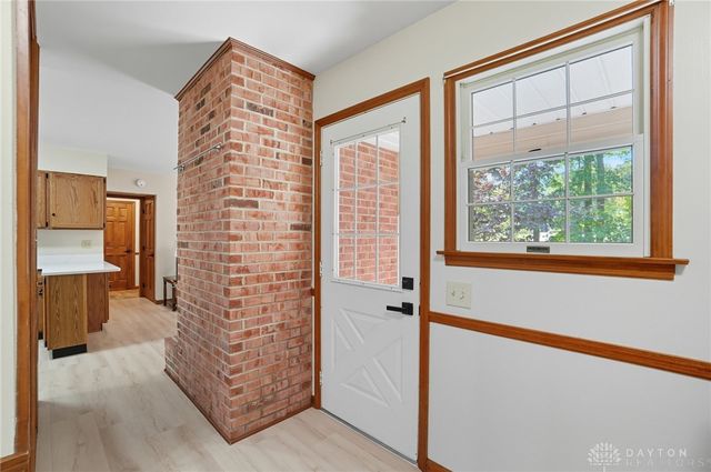 570 Aberfelda Drive, Springfield, OH 45504