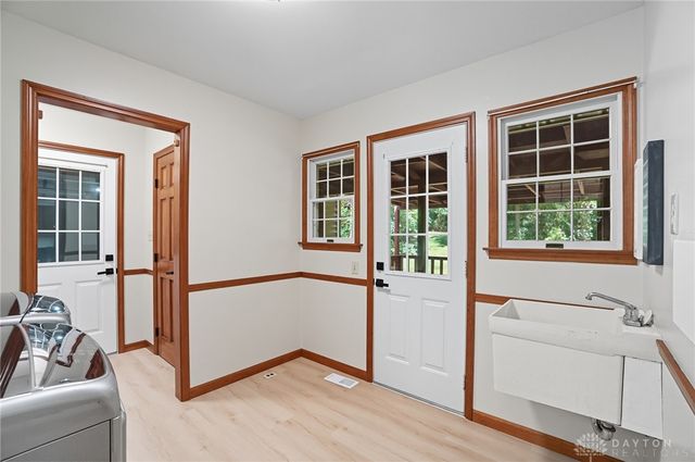 570 Aberfelda Drive, Springfield, OH 45504