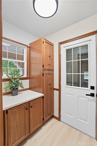 570 Aberfelda Drive, Springfield, OH 45504