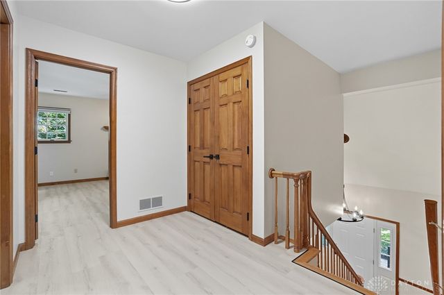 570 Aberfelda Drive, Springfield, OH 45504