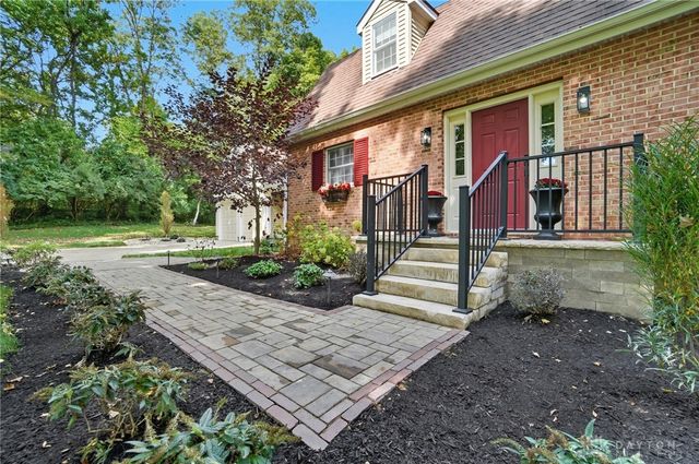 570 Aberfelda Drive, Springfield, OH 45504