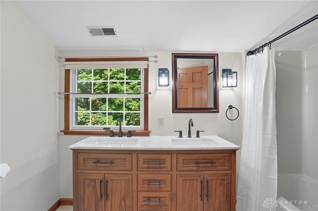 570 Aberfelda Drive, Springfield, OH 45504