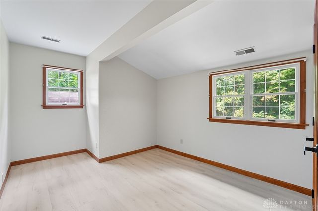 570 Aberfelda Drive, Springfield, OH 45504