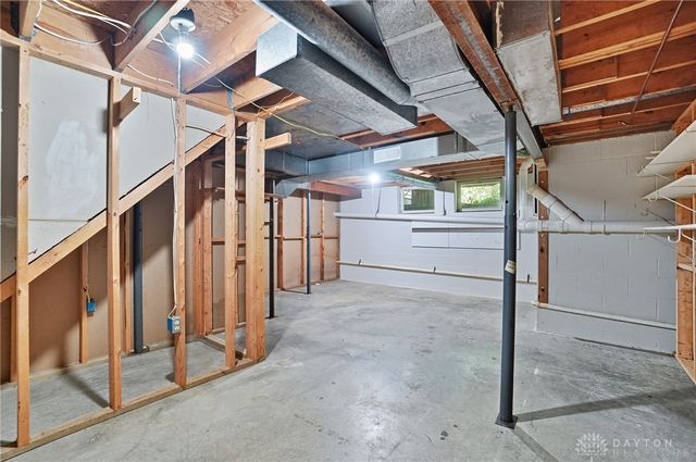 570 Aberfelda Drive, Springfield, OH 45504