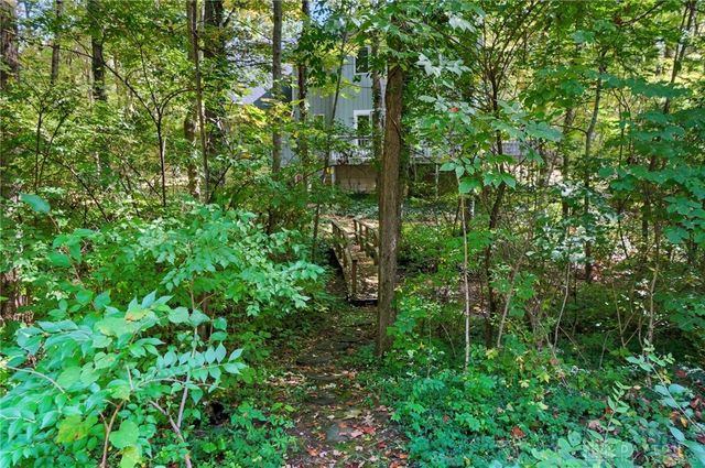 570 Aberfelda Drive, Springfield, OH 45504