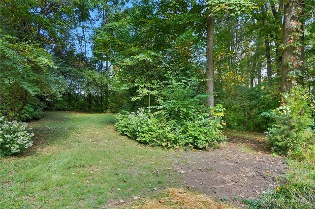 570 Aberfelda Drive, Springfield, OH 45504