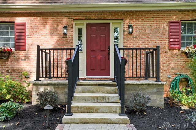 570 Aberfelda Drive, Springfield, OH 45504