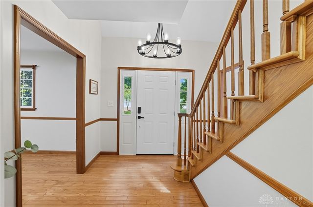 570 Aberfelda Drive, Springfield, OH 45504