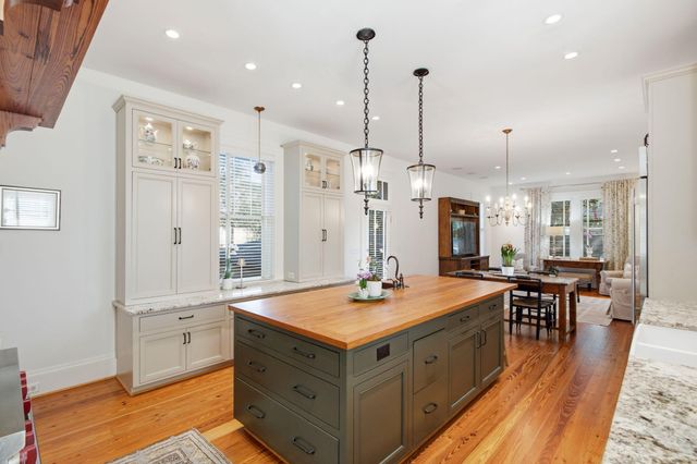 106 S Battery Street, Charleston, SC 29401