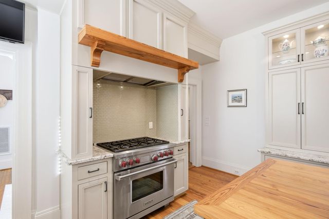 106 S Battery Street, Charleston, SC 29401