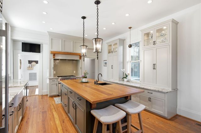 106 S Battery Street, Charleston, SC 29401