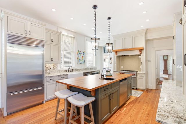 106 S Battery Street, Charleston, SC 29401
