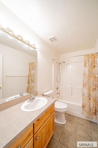 1268 Ashland Drive, Ammon, ID 83406
