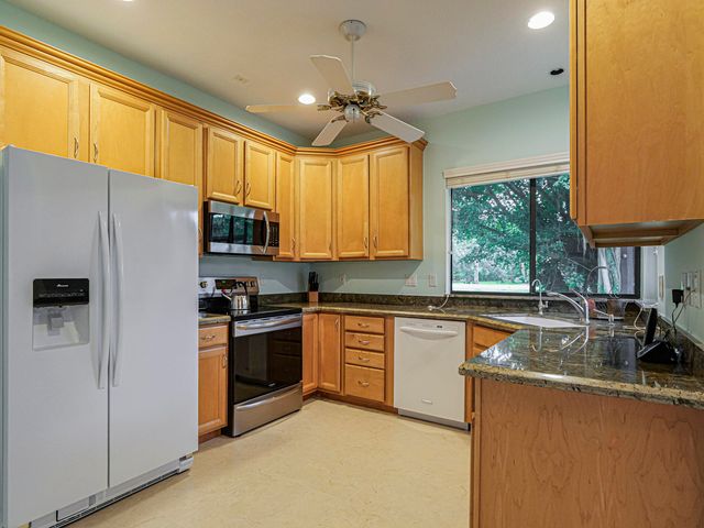 3390 SE Putnam Court, Stuart, FL 34997