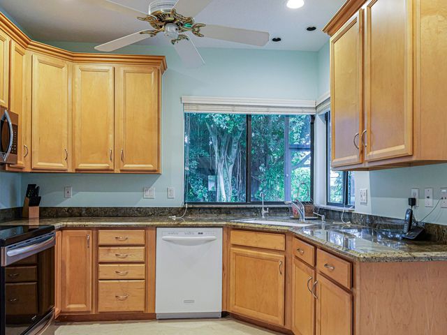 3390 SE Putnam Court, Stuart, FL 34997
