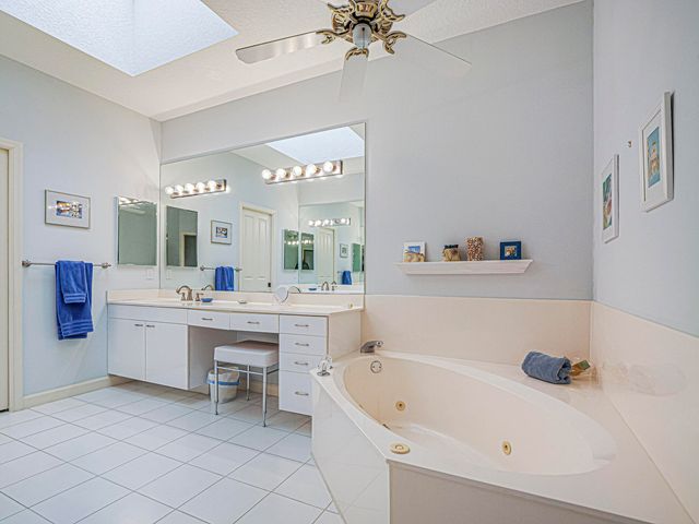 3390 SE Putnam Court, Stuart, FL 34997