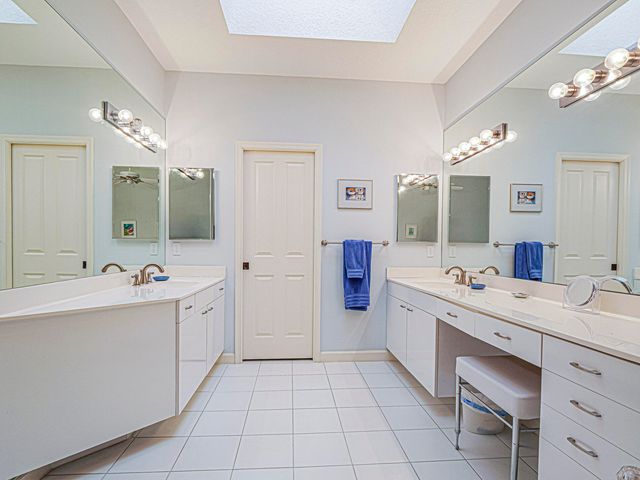 3390 SE Putnam Court, Stuart, FL 34997