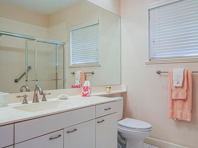 3390 SE Putnam Court, Stuart, FL 34997