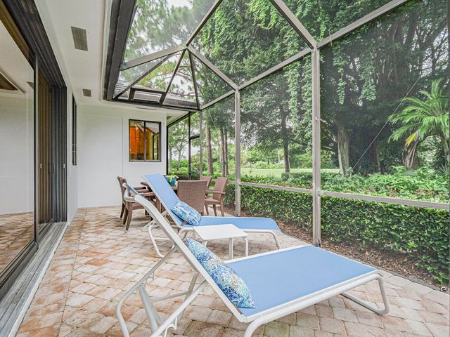 3390 SE Putnam Court, Stuart, FL 34997