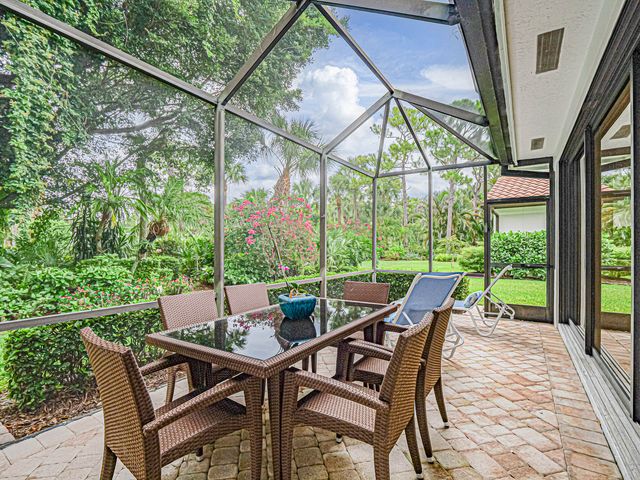 3390 SE Putnam Court, Stuart, FL 34997
