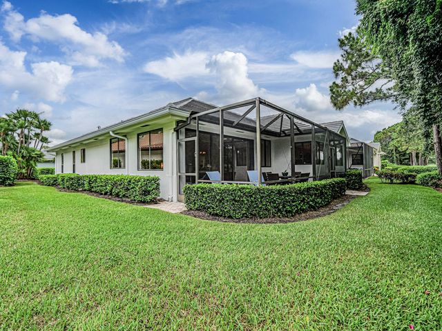 3390 SE Putnam Court, Stuart, FL 34997