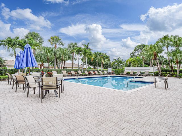 3390 SE Putnam Court, Stuart, FL 34997