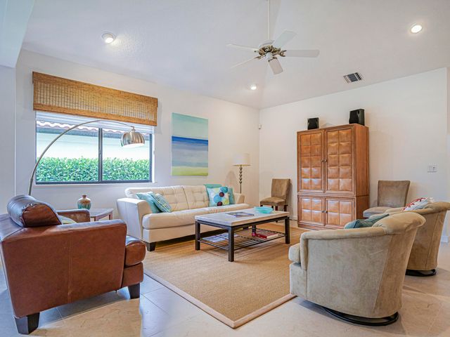 3390 SE Putnam Court, Stuart, FL 34997