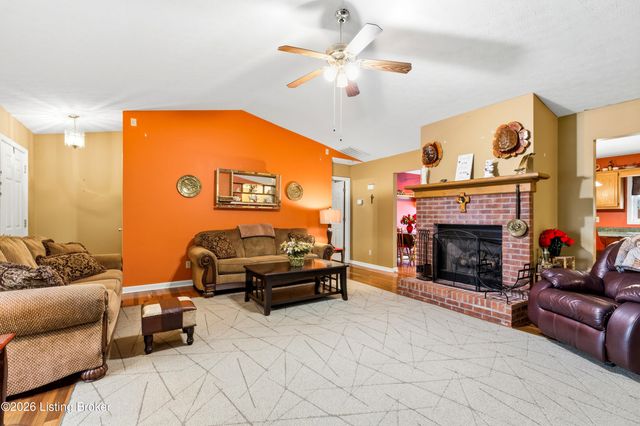 1050 Bells Ml Rd, Shepherdsville, KY 40165