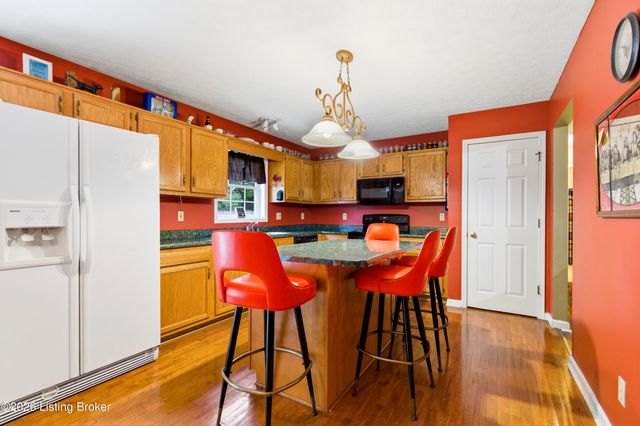 1050 Bells Ml Rd, Shepherdsville, KY 40165
